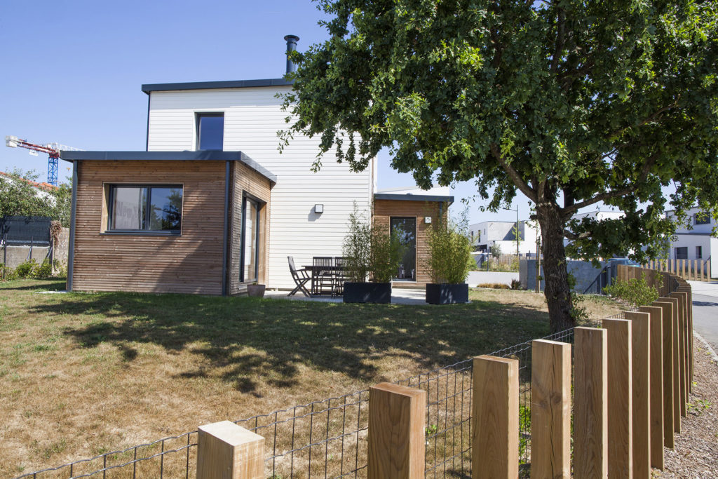 maison-bois-jardin-trecobois