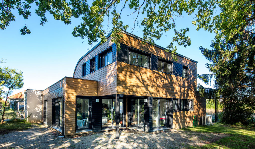 maison-bois-toiture-zinc-trecobois