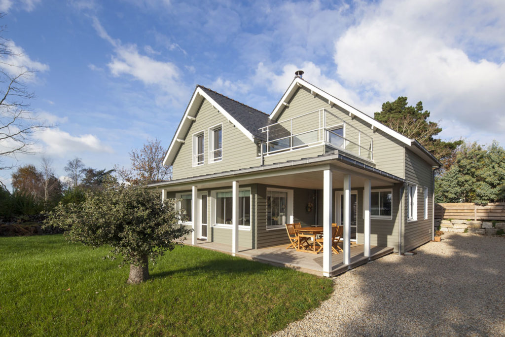 terrasse-couverte-maison-bois-trecobois