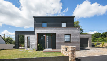 Maison bois modulaire et bicolore en Bretagne (29)