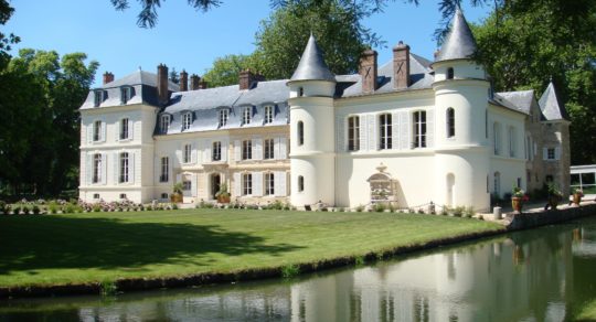 Val d'Oise chateau-min