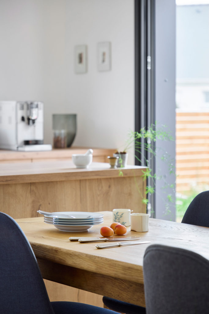 cuisine-sejour-table-bois-trecobois