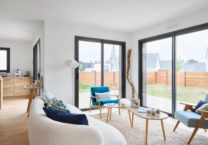 salon-sejour-lumineux-scandinave-trecobois
