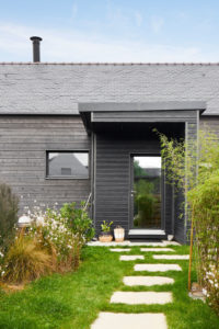 maison-bardage-noir-trecobois