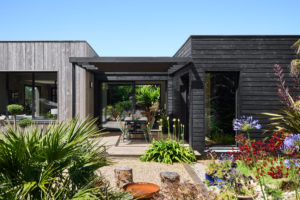 extérieur-maison-bois-terrasse-trecobois