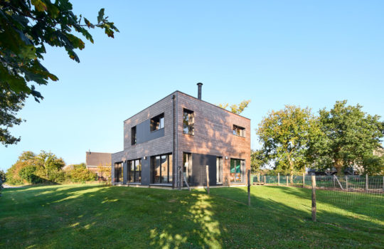 Maison bois à étage cubique 4 chambres et garage