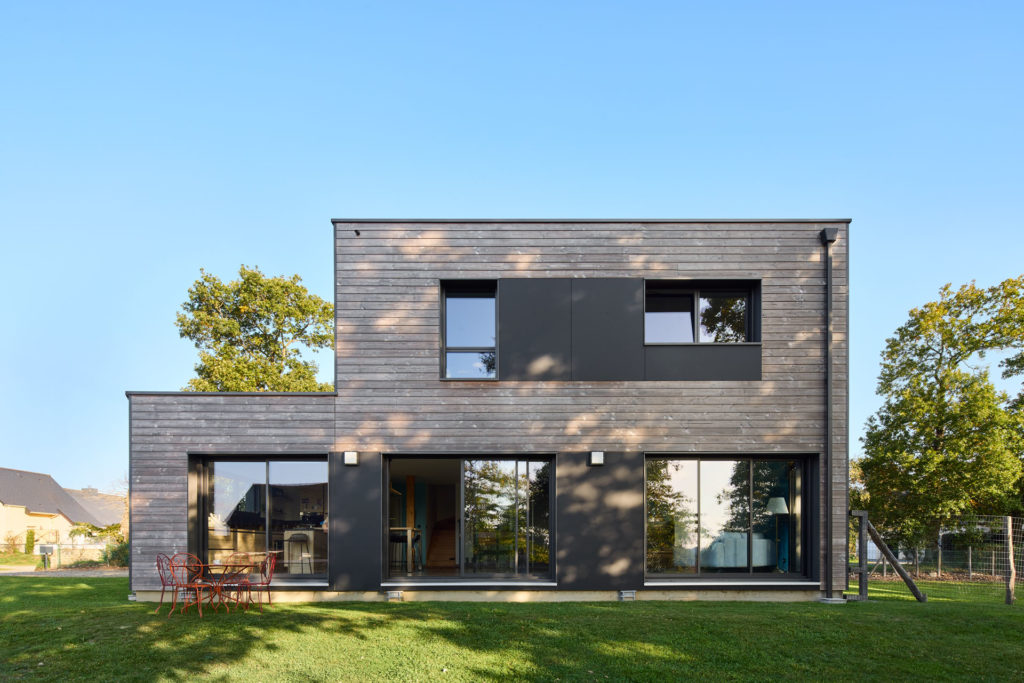 maison-bois-étage-4chambres-jardin