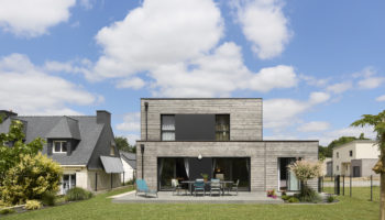 Maison bois moderne en lotissement