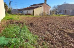 Terrain à Chaniers 17610 320m2 26625 € - JETR-25-05-06-1