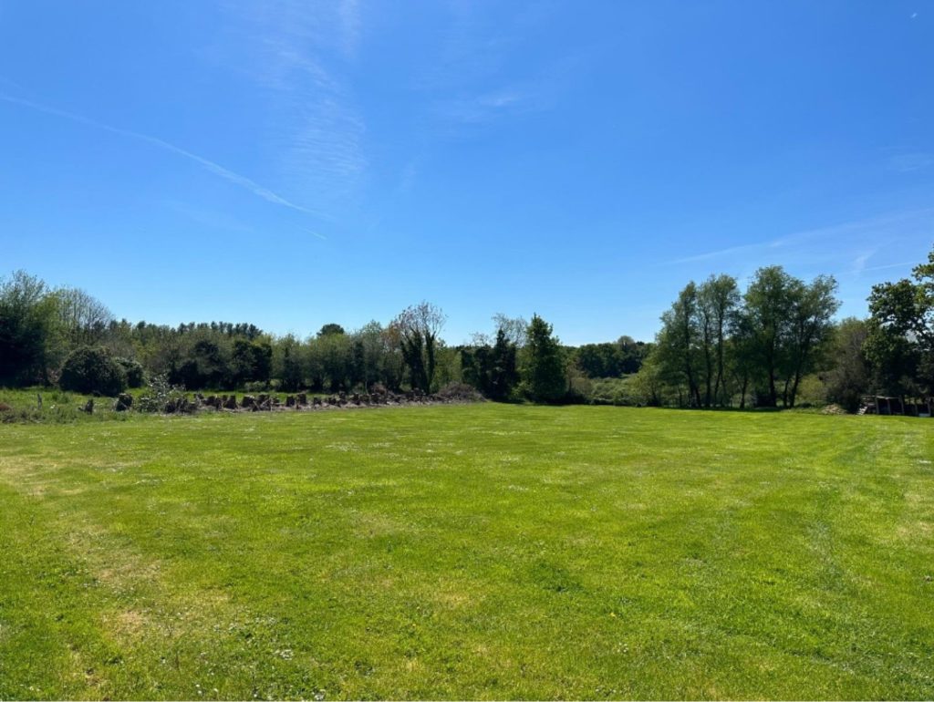 Terrain à Ergue-Gaberic 29500 3770m2 126200 € - MBE-25-04-30-1