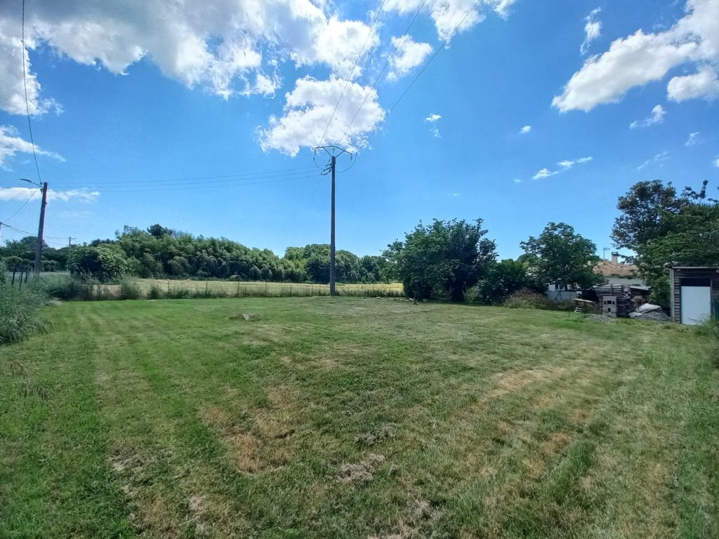 Terrain à Saint-Georges-de-Didonne 17110 593m2 140000 € - VITR-25-06-16-41
