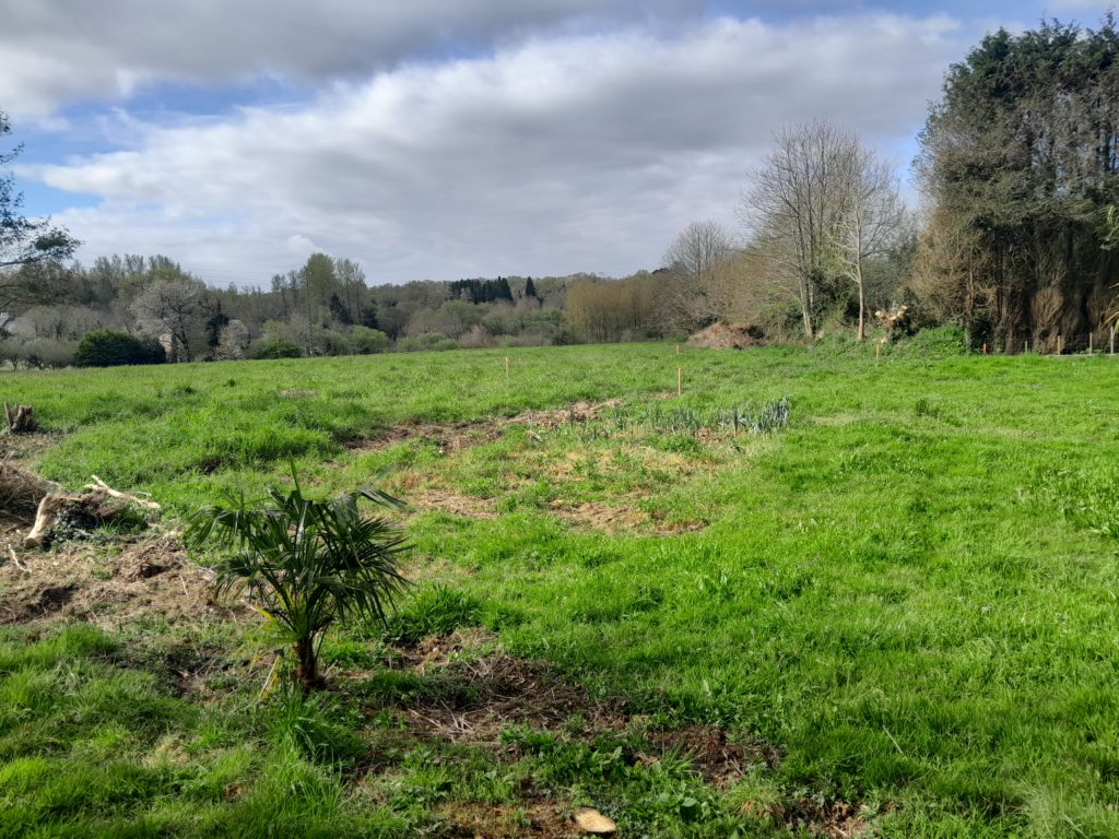 Terrain à Ergue-Gaberic 29500 813m2 67600 € - FLANC-25-09-12-29