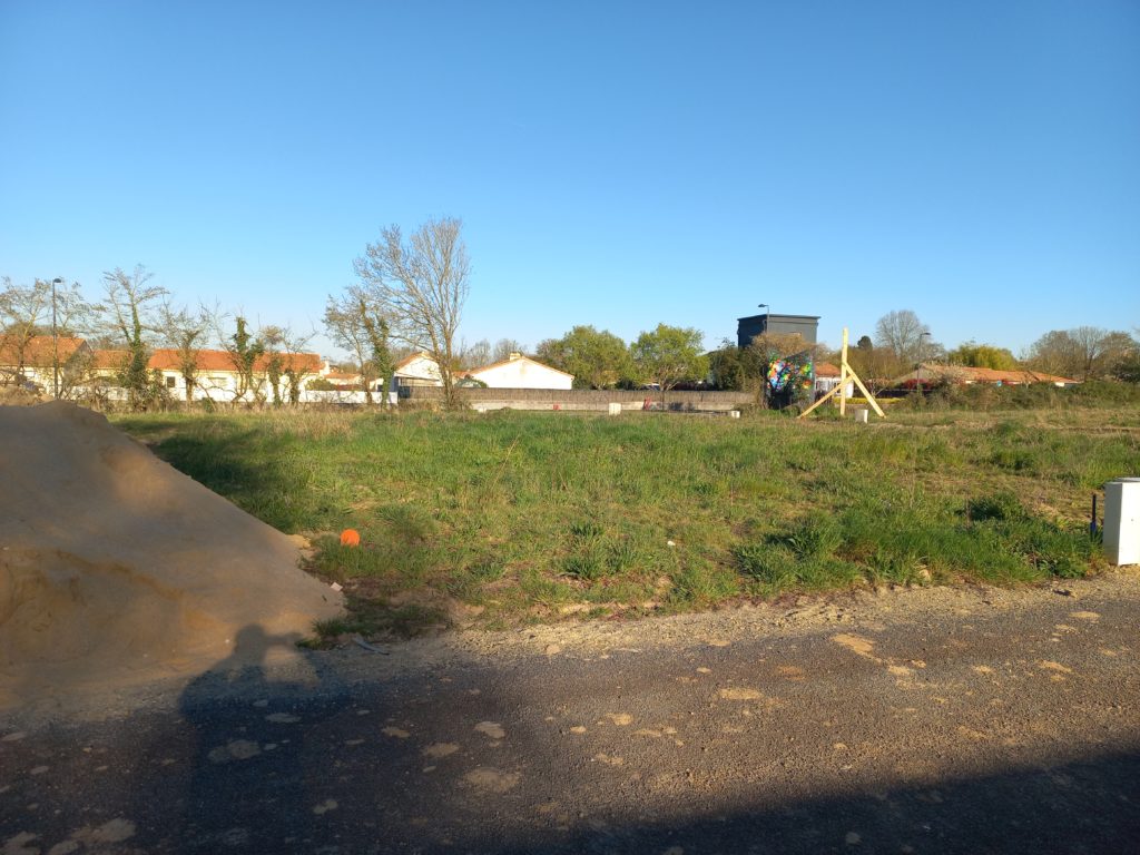 Terrain à Surgeres 17700 298m2 46080 € - BFLR-25-11-03-10