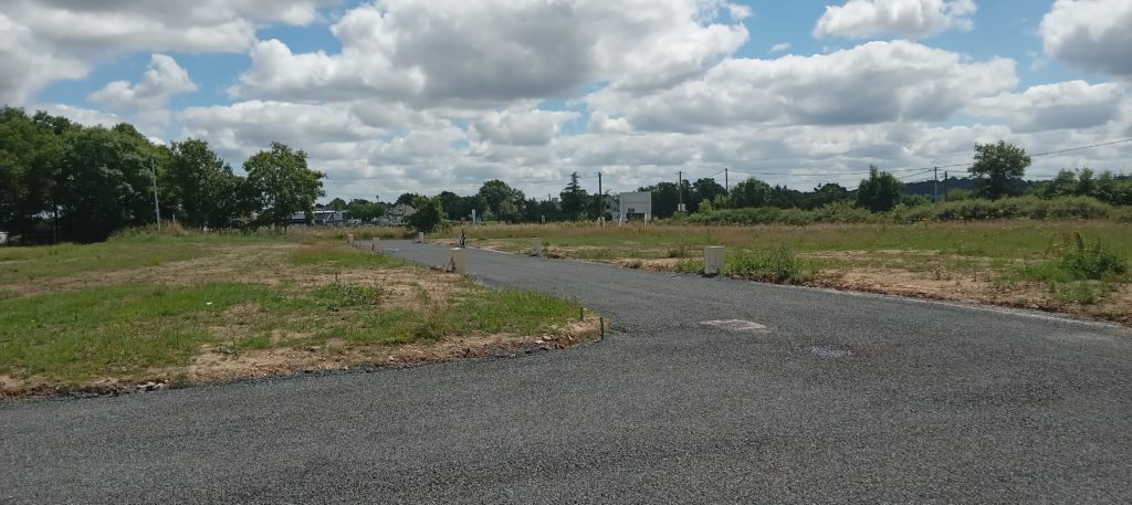 Terrain à La-Jarne 17220 325m2 152000 € - BFLR-25-11-03-6