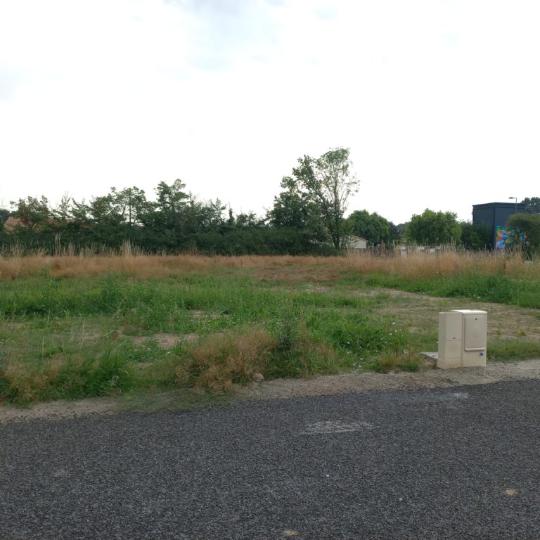 Terrain à Semussac 17120 686m2 74900 € - BFLR-26-08-14-4