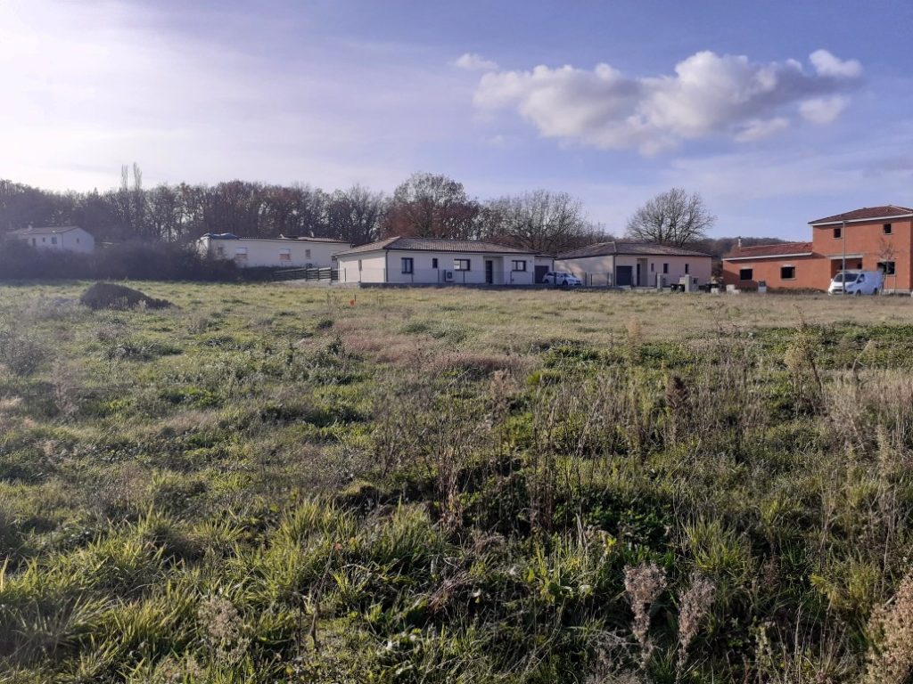 Terrain à Gragnague 31380 331m2 106500 € - PBRU-26-01-12-1