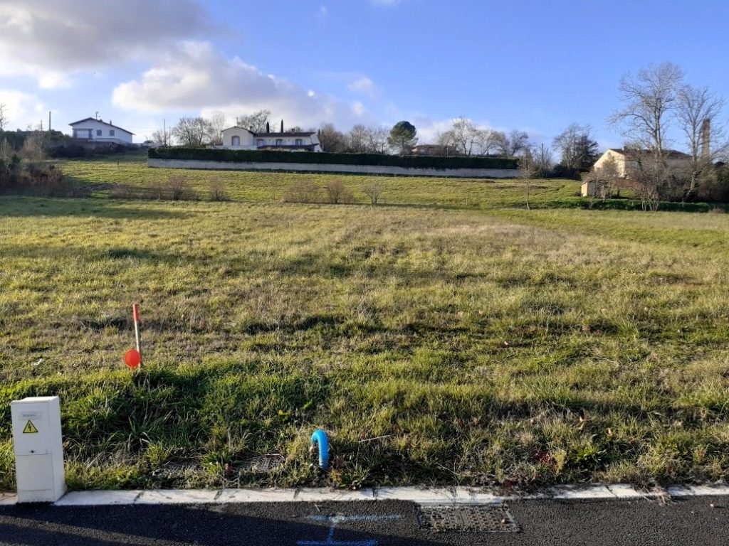 Terrain à Rabastens 81800 1191m2 83500 € - PBRU-26-01-05-17