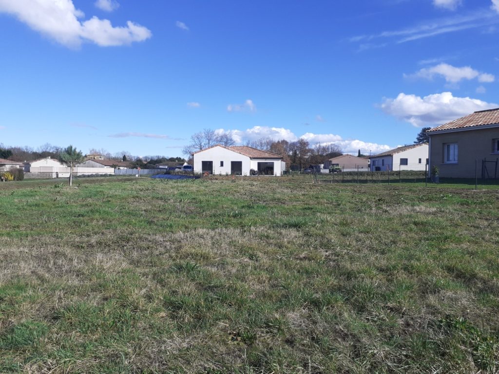 Terrain à MONTANS 81600 655m2 67260 € - PBRU-26-02-09-27