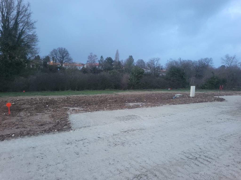 Terrain à Saintes 17100 353m2 56000 € - BFLR-26-02-19-21