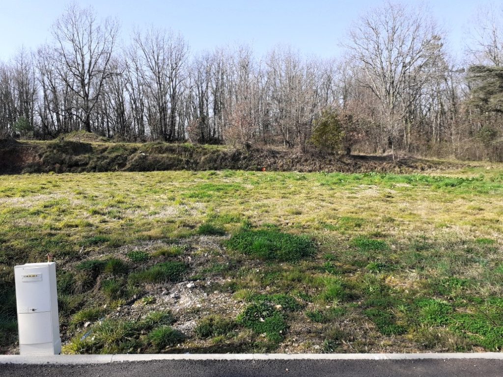 Terrain à Leojac 82230 1700m2 83200 € - PBRU-26-03-30-40